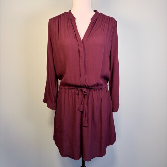 Babaton Dresses & Skirts - Babaton Shirt Dress Long Sleeve Tie Waist Corporate Girlie Burgundy Size Large
